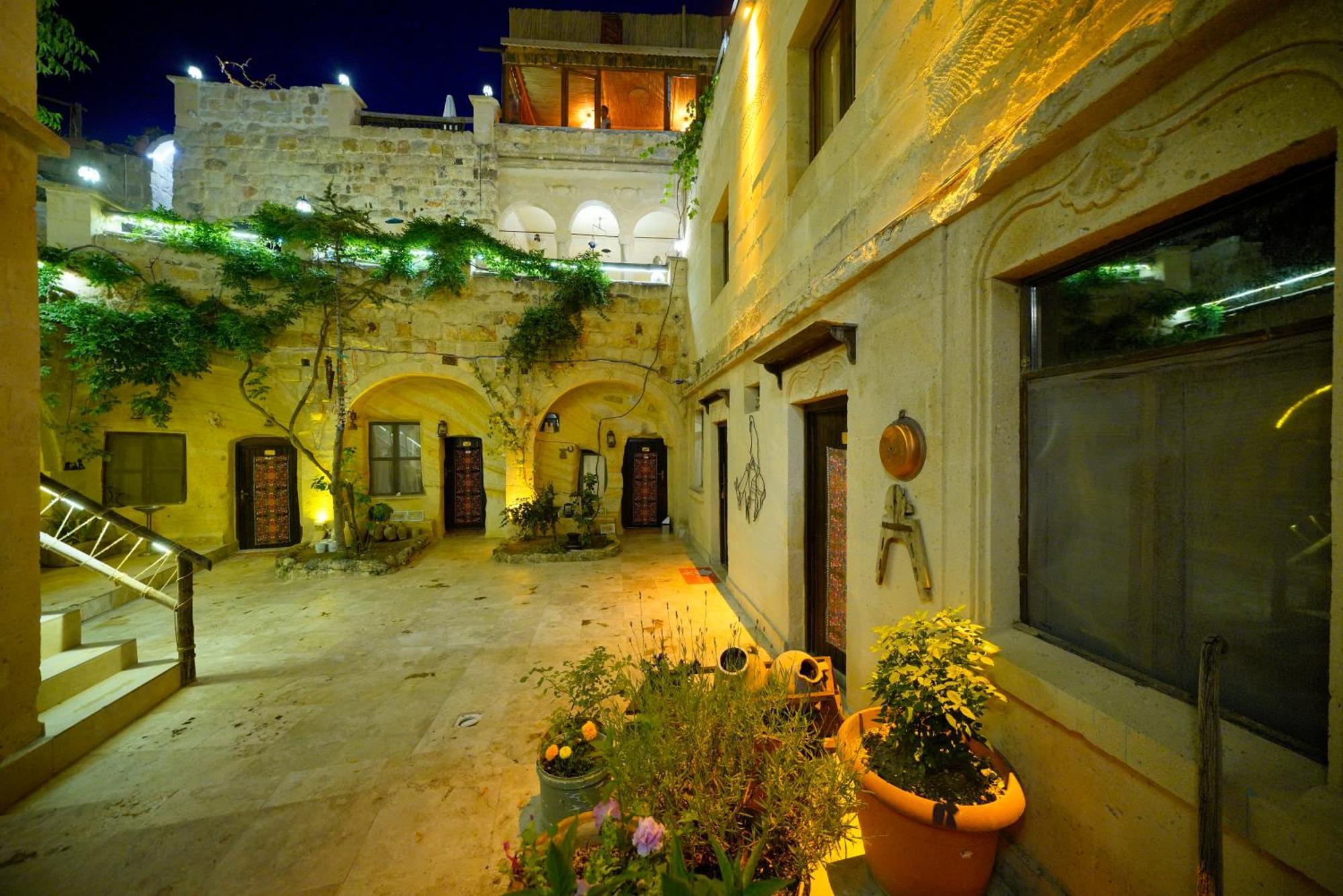 Antik Cave House Hotel Urgup Exterior photo